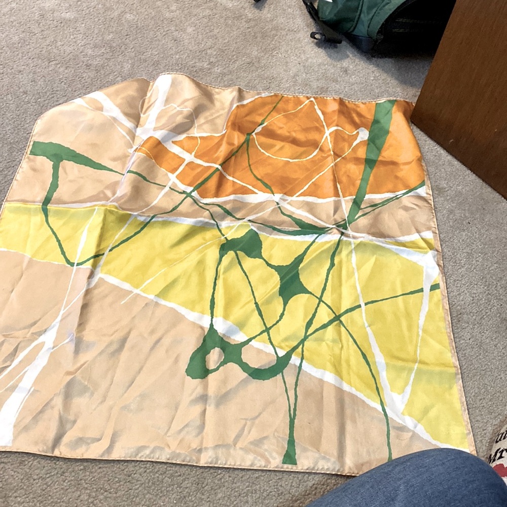 Abstract Ascot/scarf